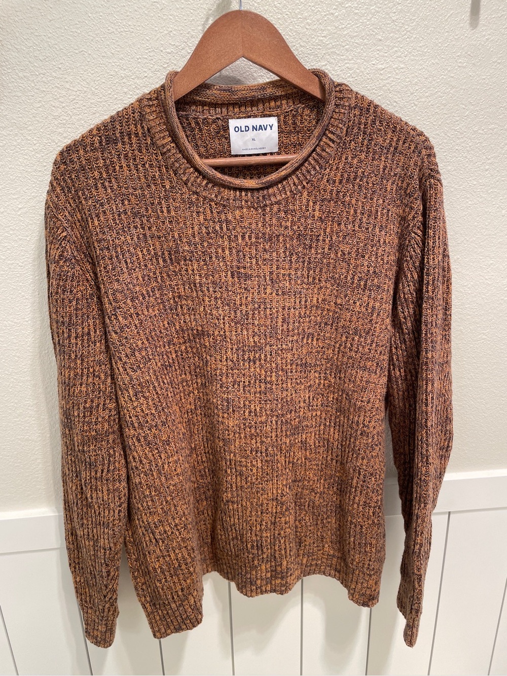 Old Navy Men's Brown Speckle Knit Crewneck Sweater for Autumn